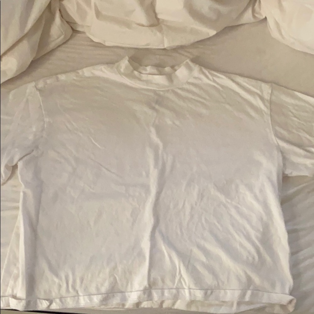 white crop tee